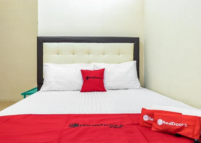 Reddoorz Syariah @ Jalan Setiabudi Medan 3