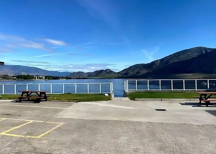 Richter Pass Beach Resort Osoyoos