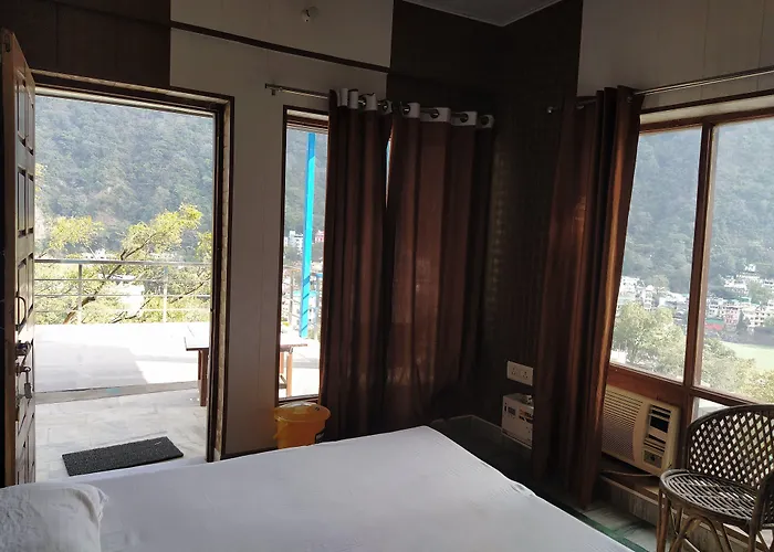 Hotel Nirvana Tapovan