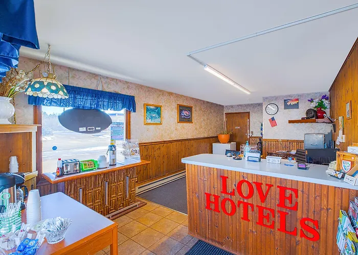 Love Hotels Tomahawk By Oyo At Lake Mohawksin Wi