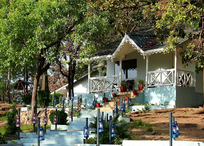 Greendale Resort Pachmarhi