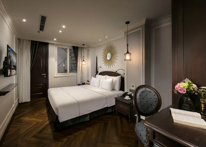 Canary Hotel Hà Nội