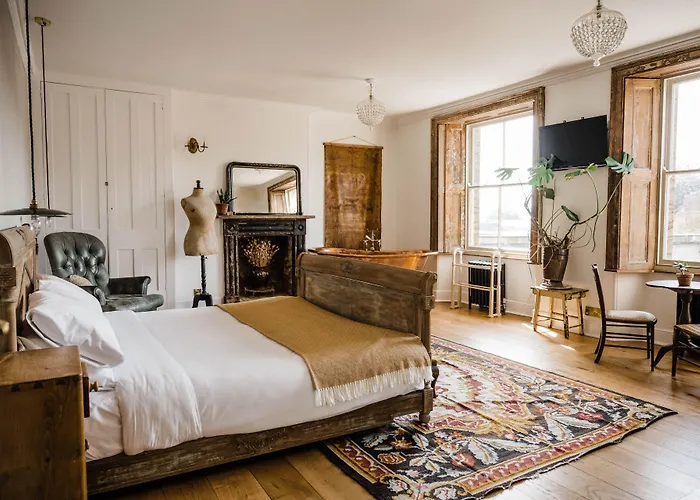 The Crooked Swan Hotel Crewkerne