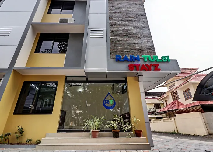 Itsy Hotels Rain Tulsi Stayz, Palarivattom Junction Kochi