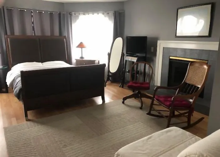 Honeysuckle House Hotel Coquitlam