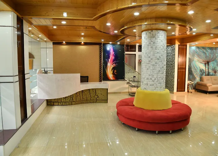 Hotel White Pearl Chail