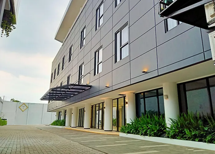 Hotel Youstay Semarang By Sinergi