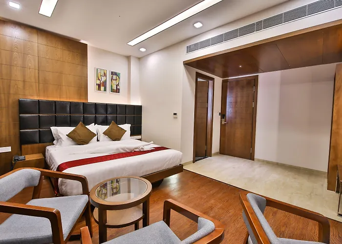 The Royal Grand Hotel Karur 