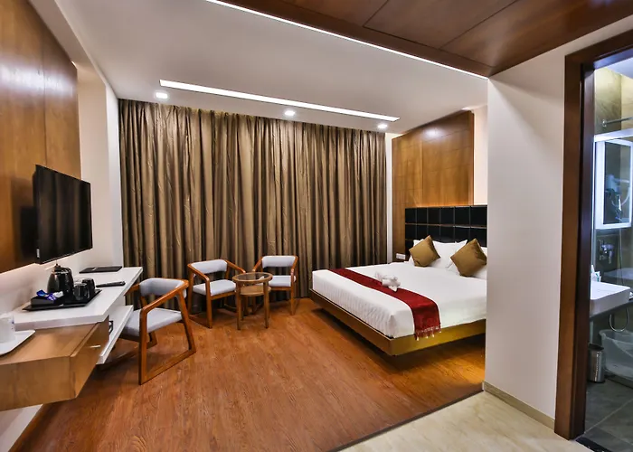 The Royal Grand Hotel Karur 