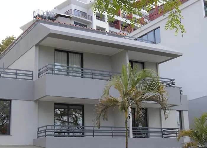 Apartamentos Turísticos Vitoria by Petit Hotels Funchal 