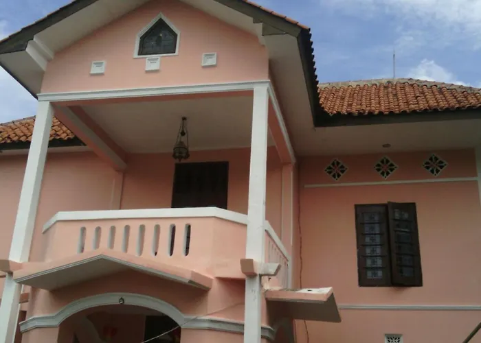 Kost 48 Surabaya Hotel