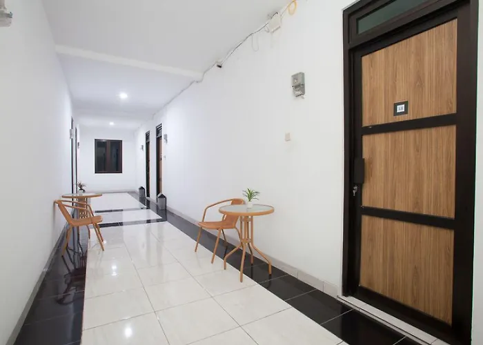 Reddoorz Syariah Near Dbl Arena 2 Hotel Surabaya