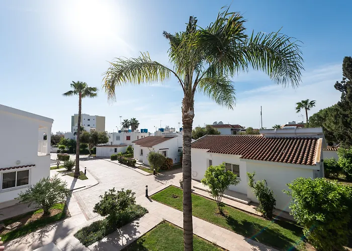 Fig Tree Z Holiday Resort Paralimni