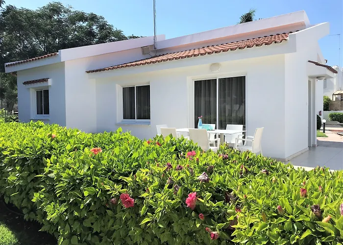 Fig Tree Z Holiday Resort Paralimni