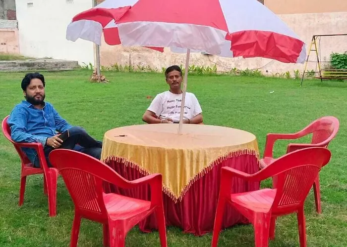Varanasi Paradise