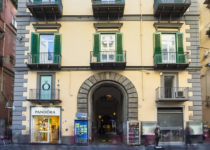 Don Pedro Rooms Vicere Di Toledo In The City Center Nápoles