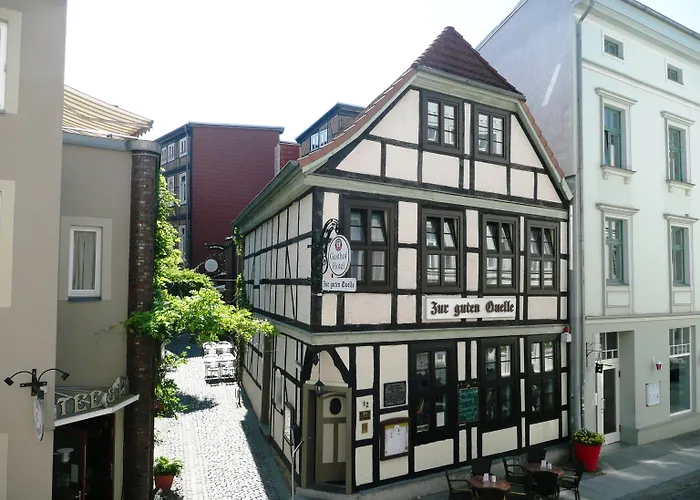 Hotel Und Restaurant "Zur Guten Quelle" Gmbh Schwerin 