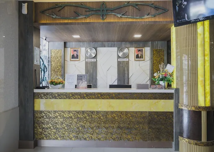 Reddoorz Plus Near Gold Coast Ferry Terminal Batam