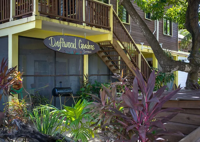 Driftwood Gardens Guesthouse Placencia