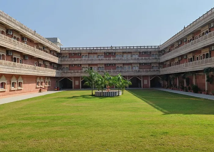 Hotel Rajwada Palace Orchha
