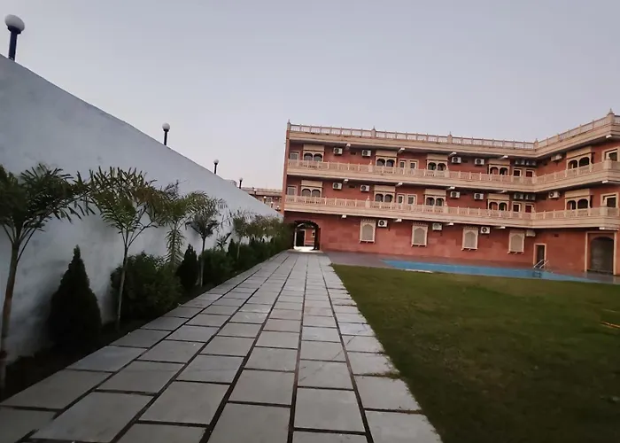 Hotel Rajwada Palace Orchha