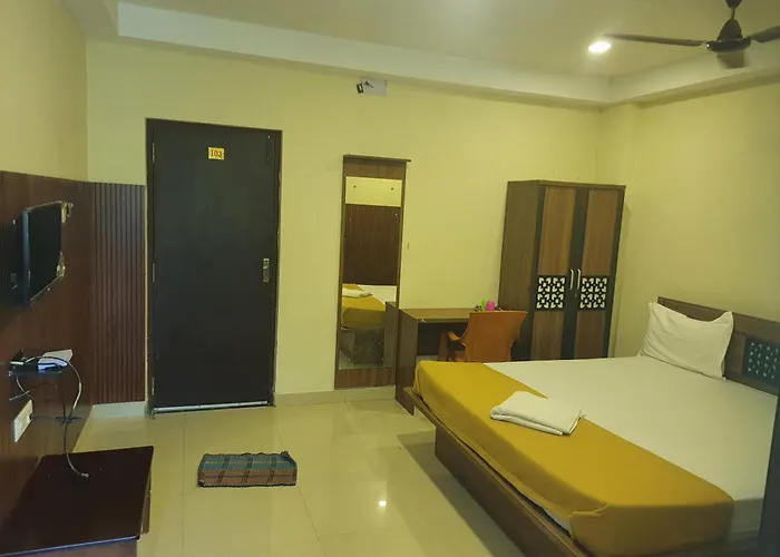 Santhosh Inn Velankanni