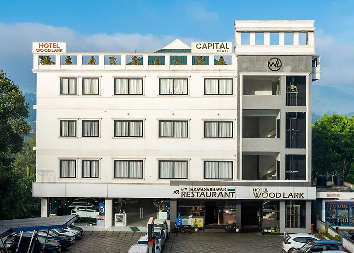 Hotel Woodlark Kattappana