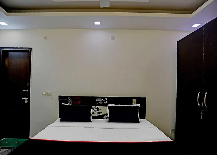 Collection O Nirvana Residency Near Lotus Temple New Delhi