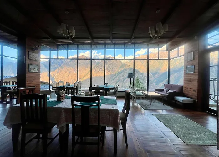 Faraway Cottages, Auli Joshimath