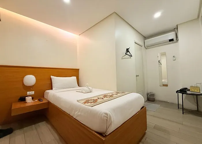 Aurora Suites Pasay Near Airport