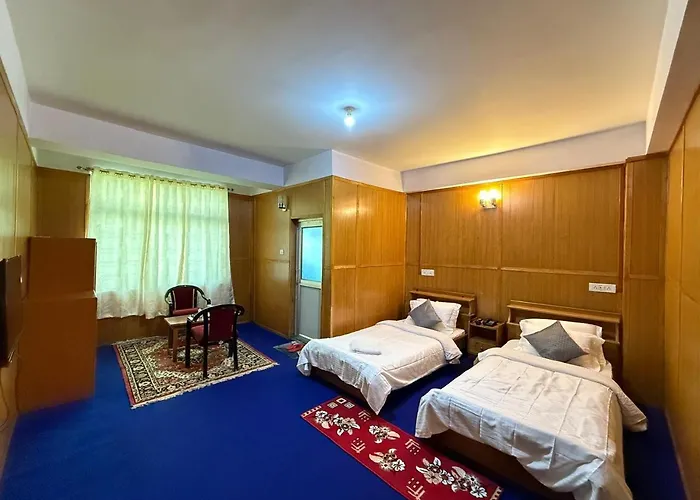 Hotel Tawang Holiday