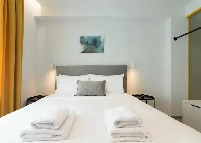 Athens Theatrou Apartments