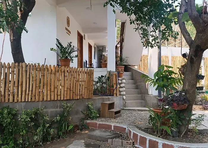 Mayara Hostal El Zonte