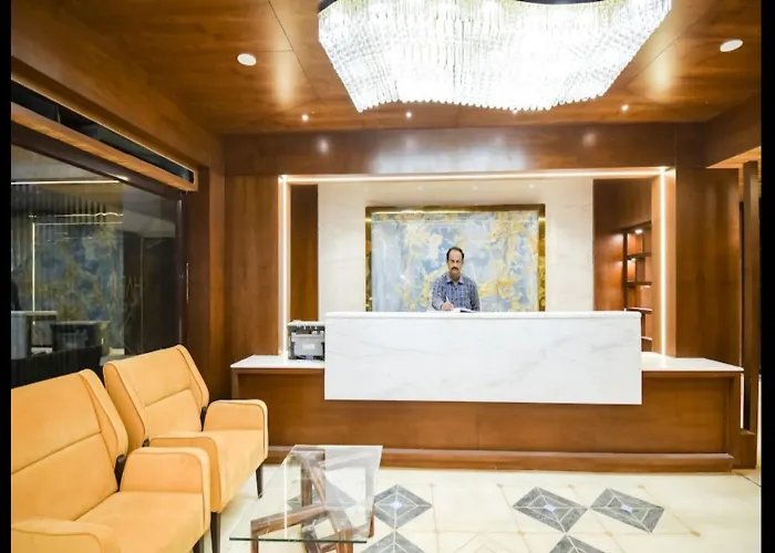 Hotel Golden - I Raipur 
