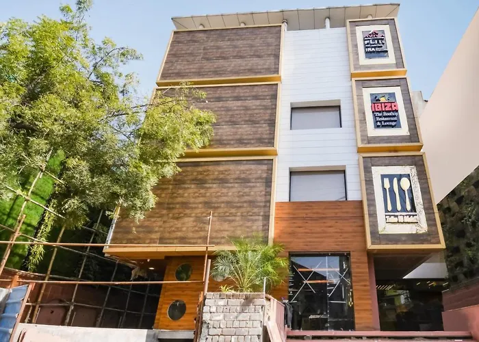 Hotel Golden - I Raipur 