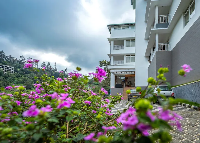 Monsoon Grande Hotel Munnar