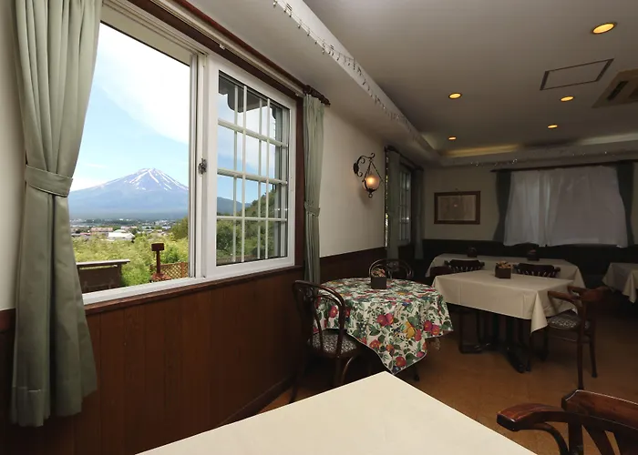 Fujikawaguchiko Crescendo Hotel