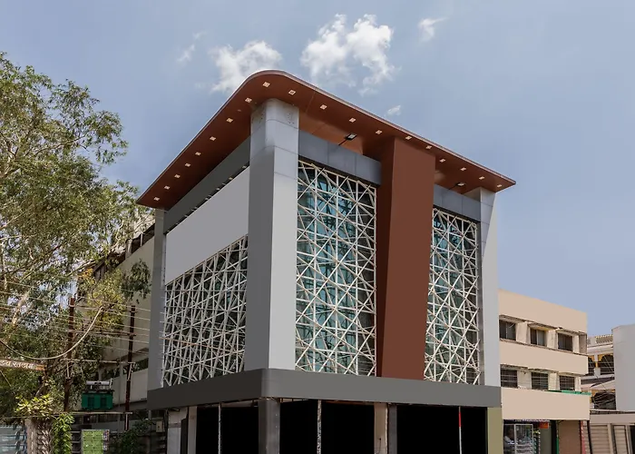 Oyo 41898 Balaji Palace Ratlam