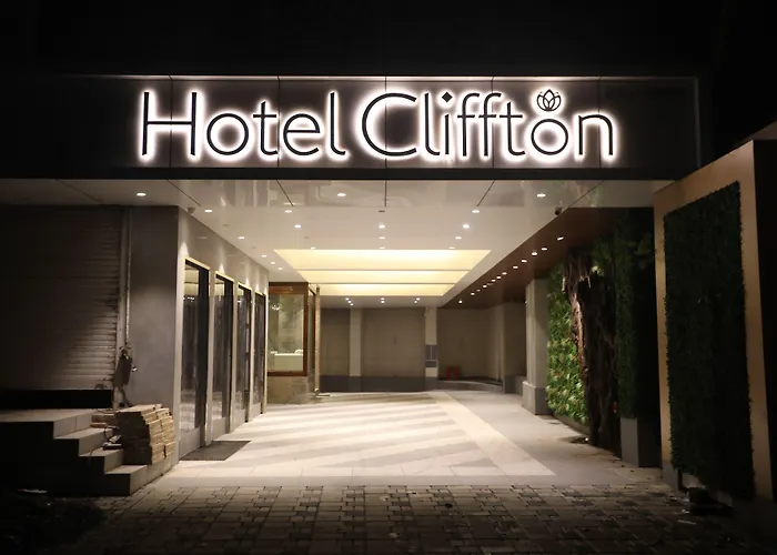 Hotel Cliffton Bombay