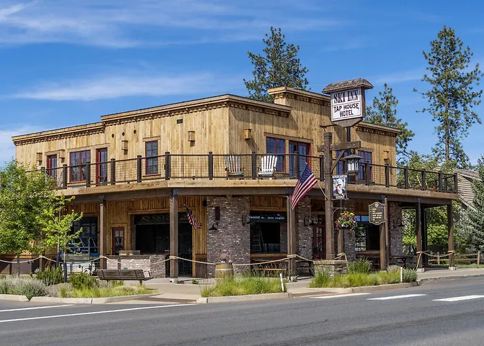 Ski Inn Taphouse Hotel Sisters