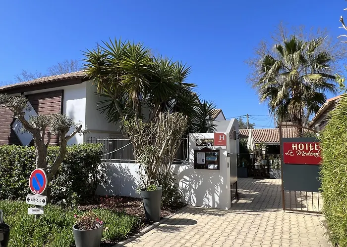 Boutique Hôtel Le Medieval - Parking- Accueil vélo Aigues-Mortes