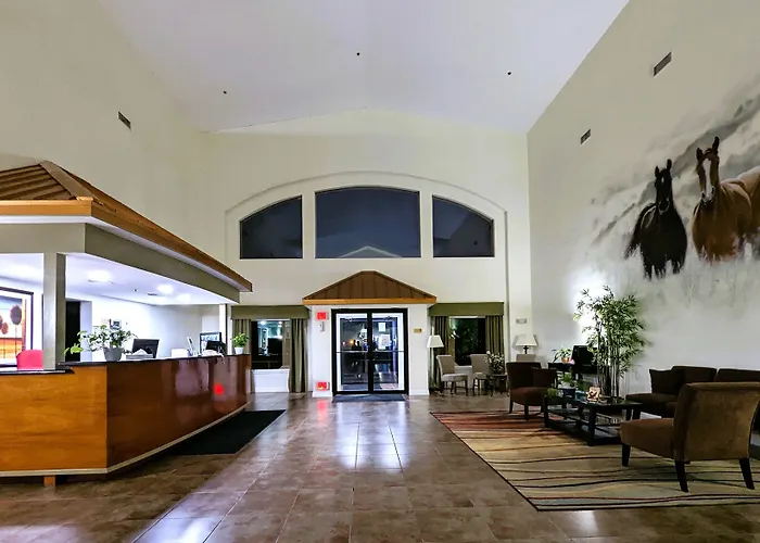 Fairbridge Inn & Suites Canadian