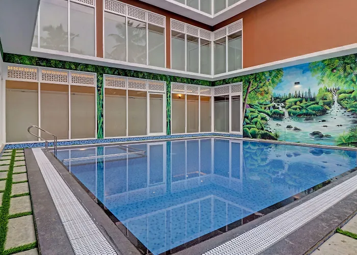 Treebo Golden Terminal Kochi Airport With Swimming Pool Hotel