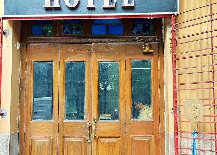 Broadway Hotel Kolkata
