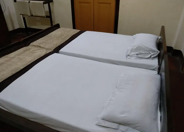 Broadway Hotel Kolkata