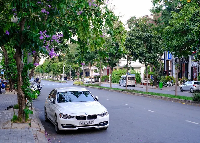 Golden Tree Hotel & Apartment Ho Şi Min