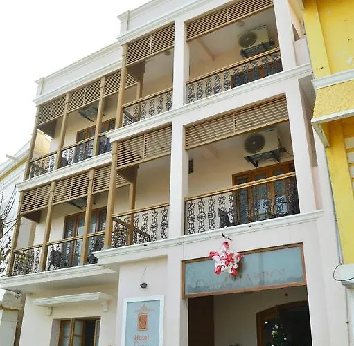 Cours Chabrol Hotel Pondicherry
