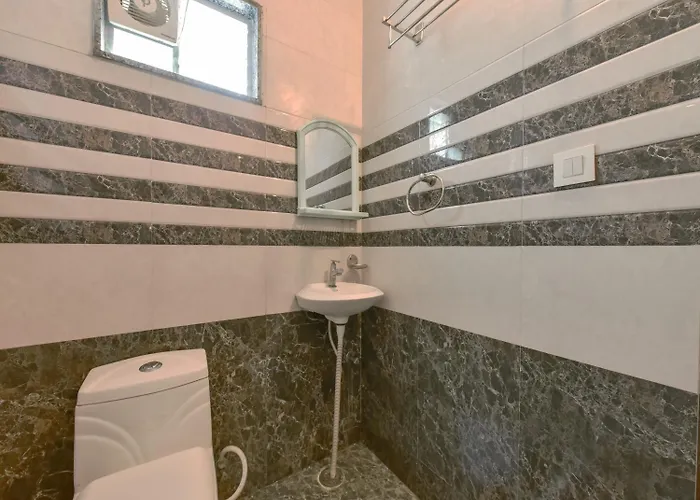 Hotel Golden Leaf Udaipur