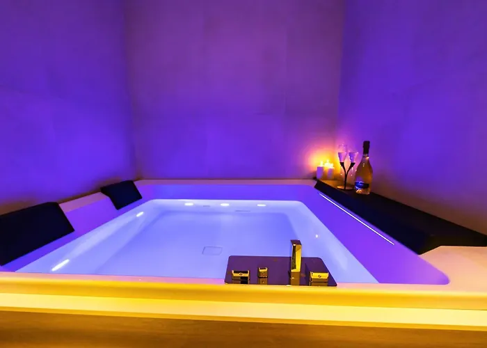 Elite Accommodations & Hydromassage Pool Reggio di Calabria