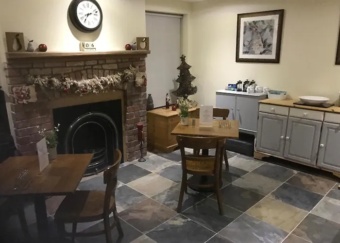 Deri-Down Guest House Abergavenny